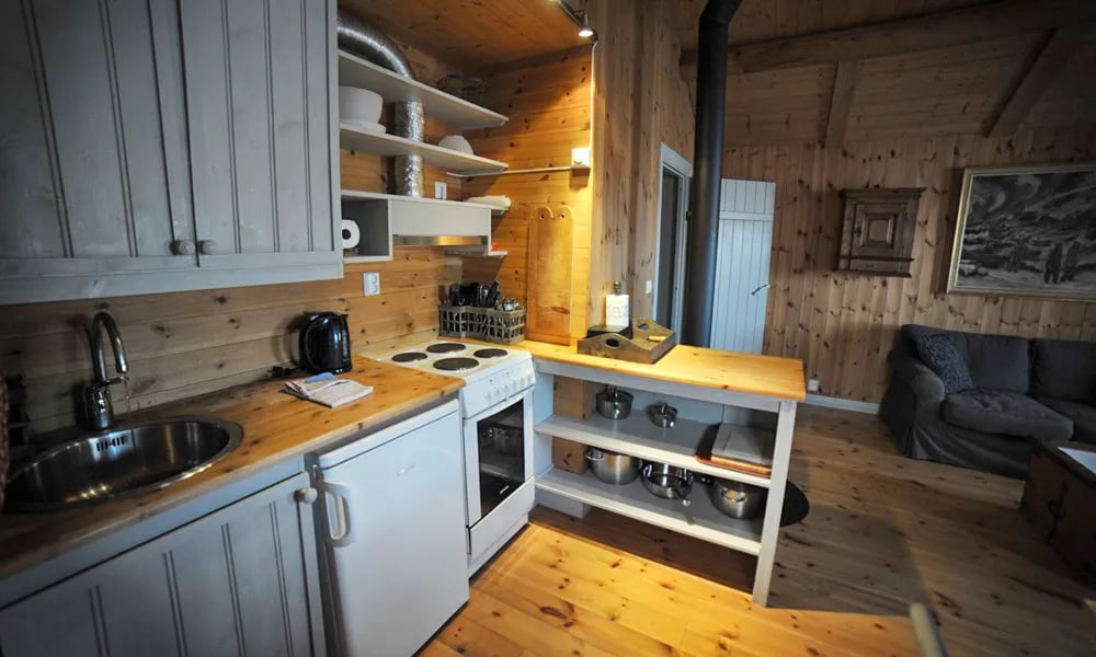 3-Bedroom Deluxe Rorbu with Sea View