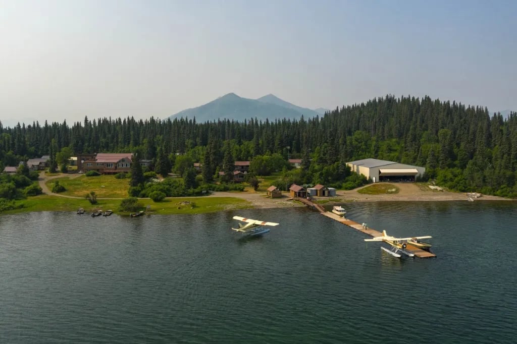 western-alaska-luxury-lodge-14