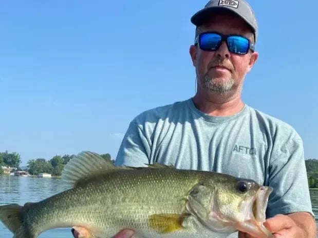 Book your next Fishing adventure with one of the top-rated Guides in Guntersville, AL.