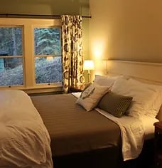 Master-Bedroom-Bed-Jack's-Place-House-Home-Vacation