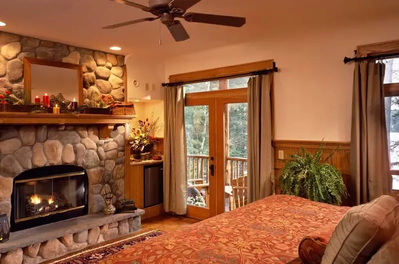 Oak Guest Room